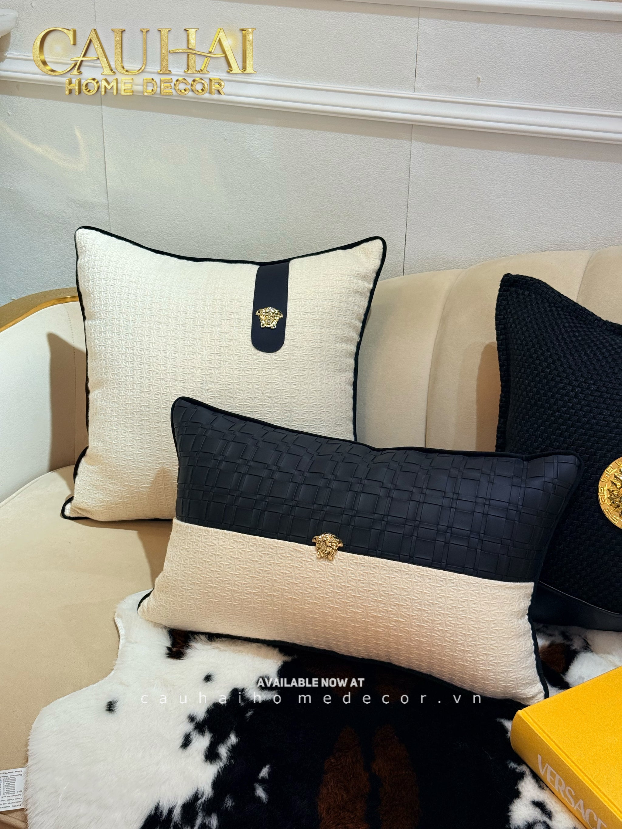 Gối Leather Croco Medusa Noir Ivory 30x50