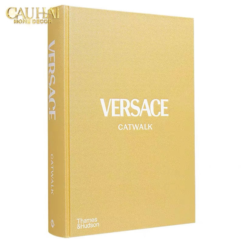 Maison Couture - Sách Fashion Versace Catwalk