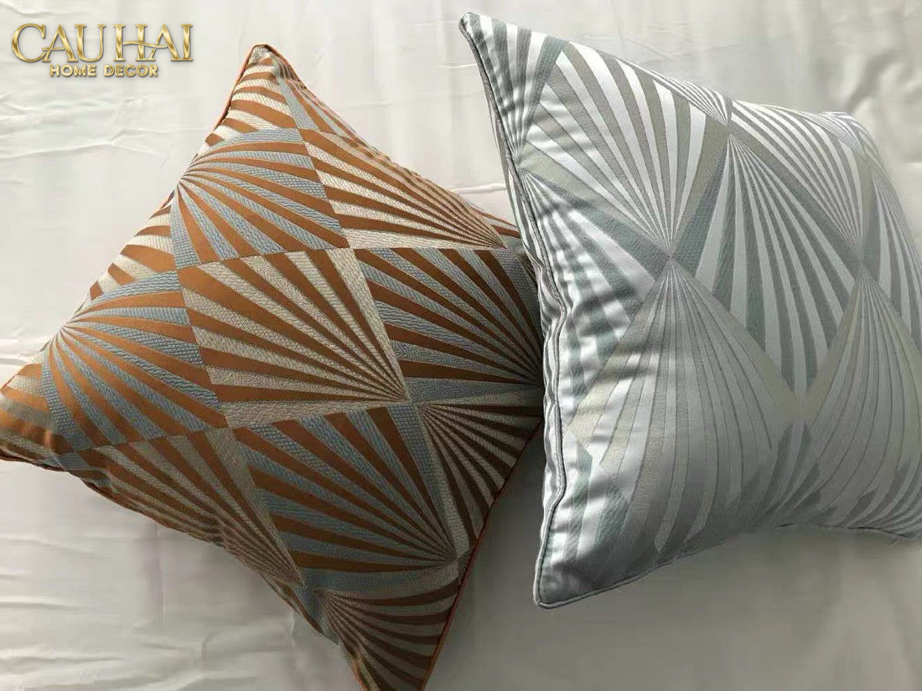 Vỏ Gối Lụa Jacquard Sterling Sunburst 45