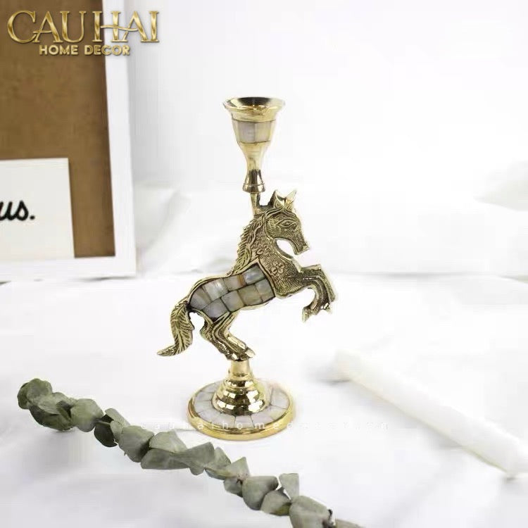 Đế Nến Mahogany Cheval Majesté – Gilded-CẬU HAI HOME DECOR