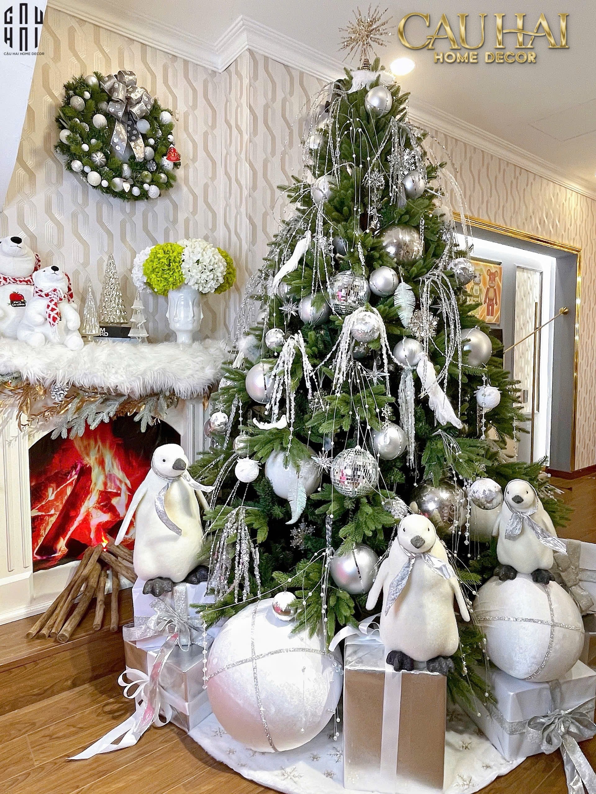 Fêtes Couture - Cây Thông Penguin Winter Opulence 2M4-CẬU HAI HOME DECOR