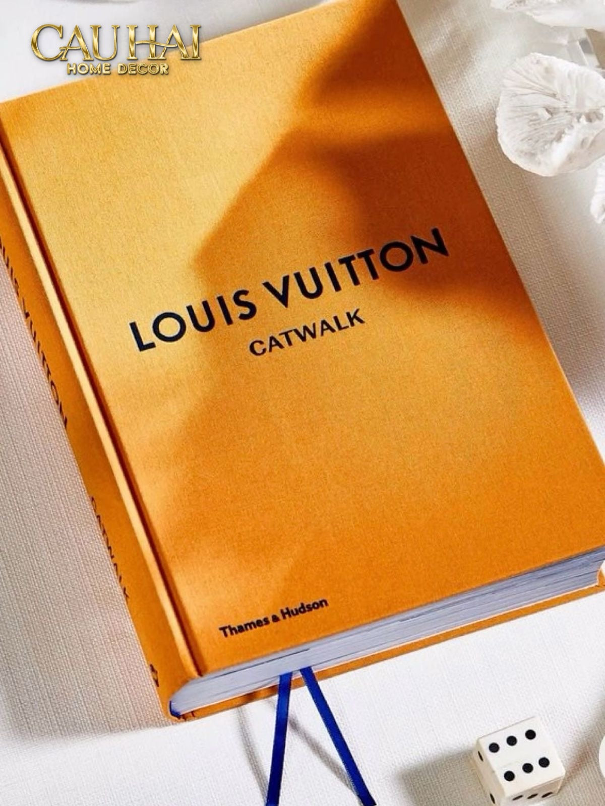 Maison Couture - Sách Louis Fashion Runway 20x28x6 632 pages-Sách Couture-CẬU HAI HOME DECOR