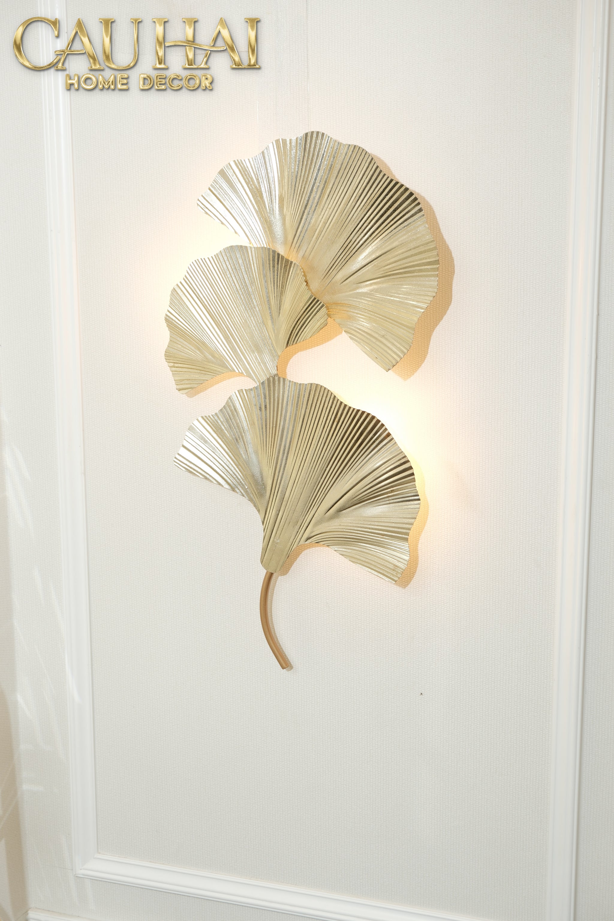 Maison Coutour - Ginkgo Leaf D'or 14K Wall Sconce