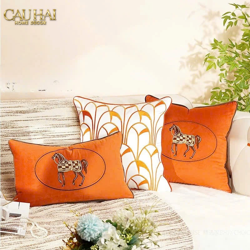 VỎ GỐI LỤA SATIN ÉQUESTRE BURNT-O 45-CẬU HAI HOME DECOR