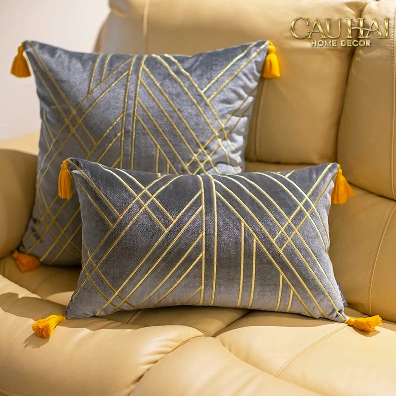 Set 2 Gối Nhung Radiant Velour Golden Vector Lines 45 30X50-CẬU HAI HOME DECOR