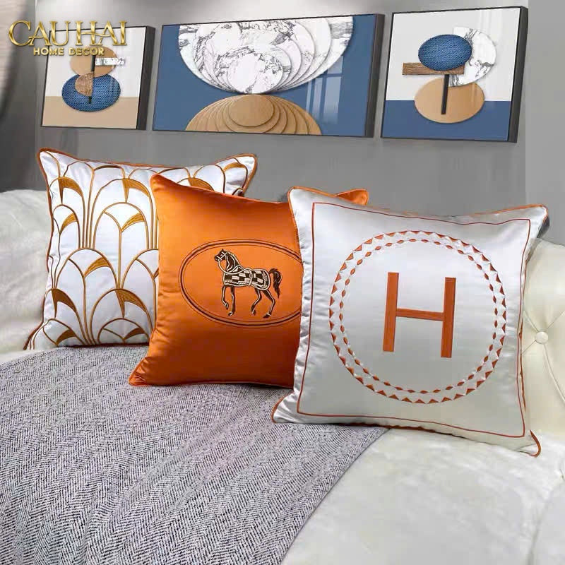 VỎ GỐI LỤA SATIN ÉQUESTRE BURNT-O 45-CẬU HAI HOME DECOR