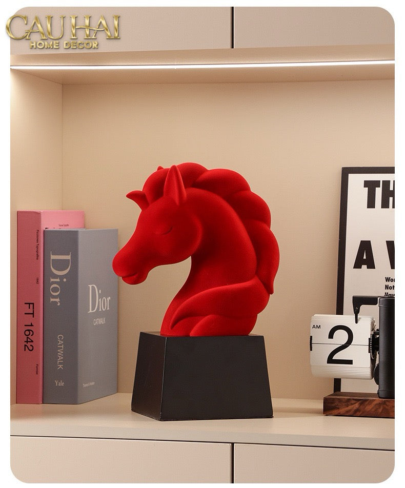 Fêtes Velour Couture - Tượng Ngựa Tête De Cheval Rouge Velour Armour-CẬU HAI HOME DECOR