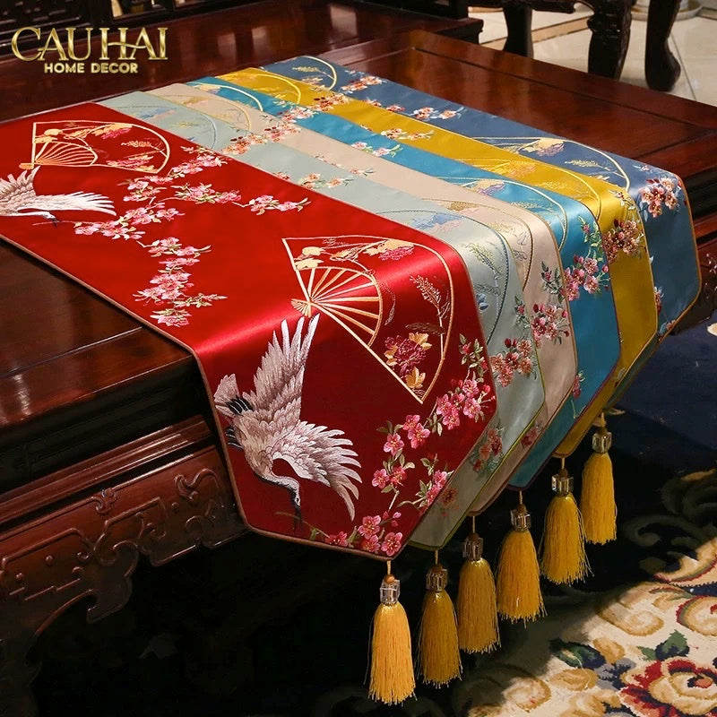 Tết Couture - Khăn Trải Bàn Lụa Thêu Hỷ Hạc Vũ 2m1x33 - CẬU HAI HOME DECOR