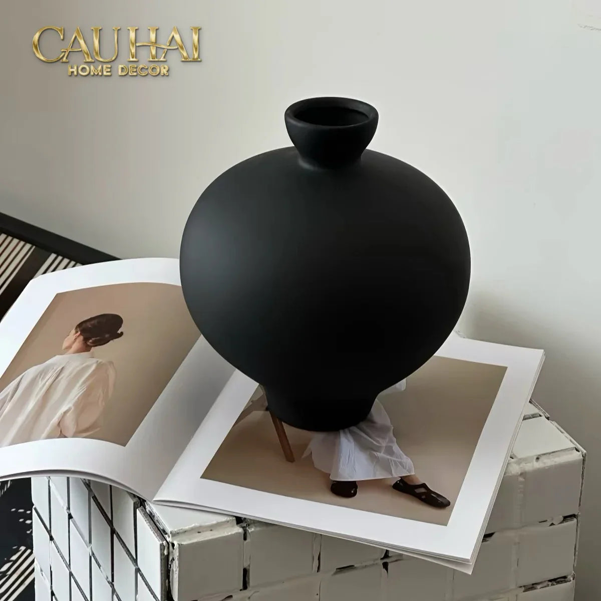 Bình Hoa Gốm Tròn Đen Noire Pearl Pottery Vase 23.5x17-CẬU HAI HOME DECOR