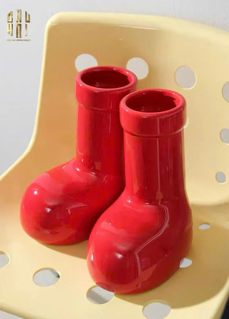 BÌNH HOA RED GLOSSY BOOT-CẬU HAI HOME DECOR