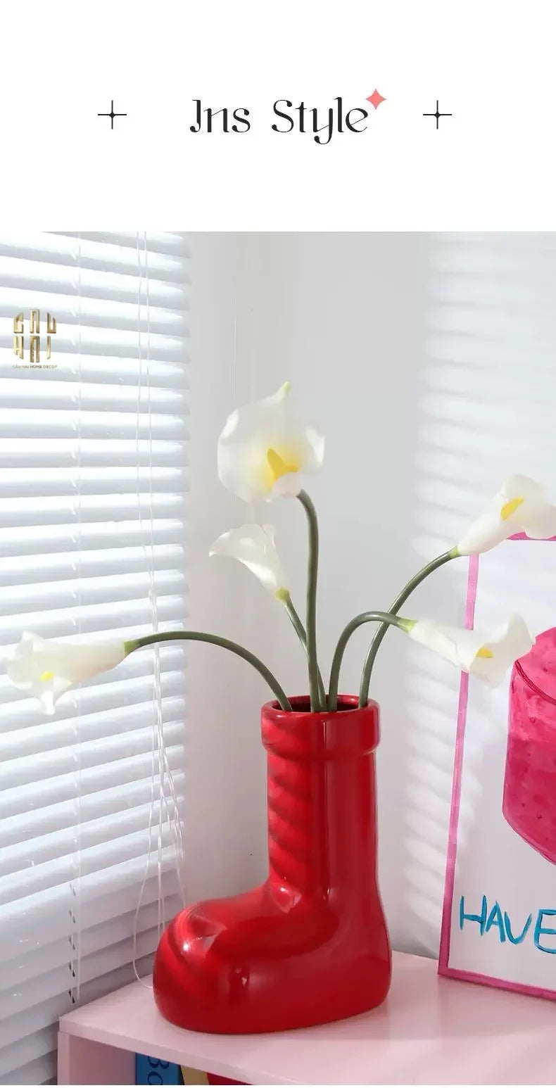 BÌNH HOA RED GLOSSY BOOT-CẬU HAI HOME DECOR
