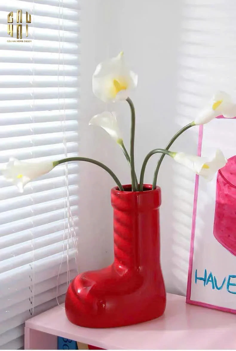 BÌNH HOA RED GLOSSY BOOT-CẬU HAI HOME DECOR