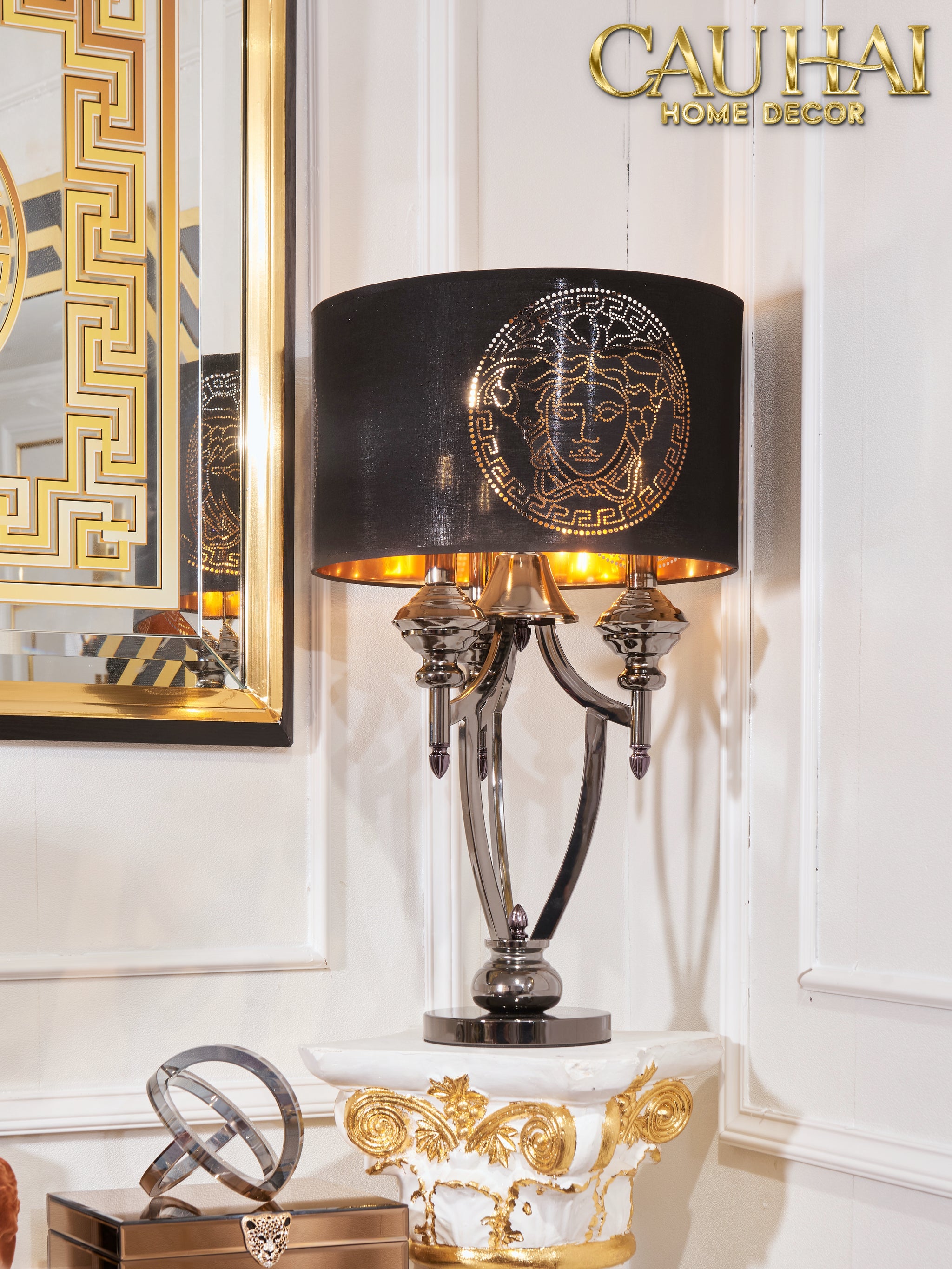 Maison Couture - Đèn Bàn Versus Medusa Signature V Class Side Table Lamp H70