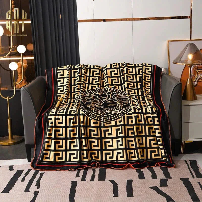 CHĂN SOFA NHUNG CAO CẤP GIANNI VERS. MEDUSA GREEK KEY VELVET BLANKET 150X200CM-CẬU HAI HOME DECOR