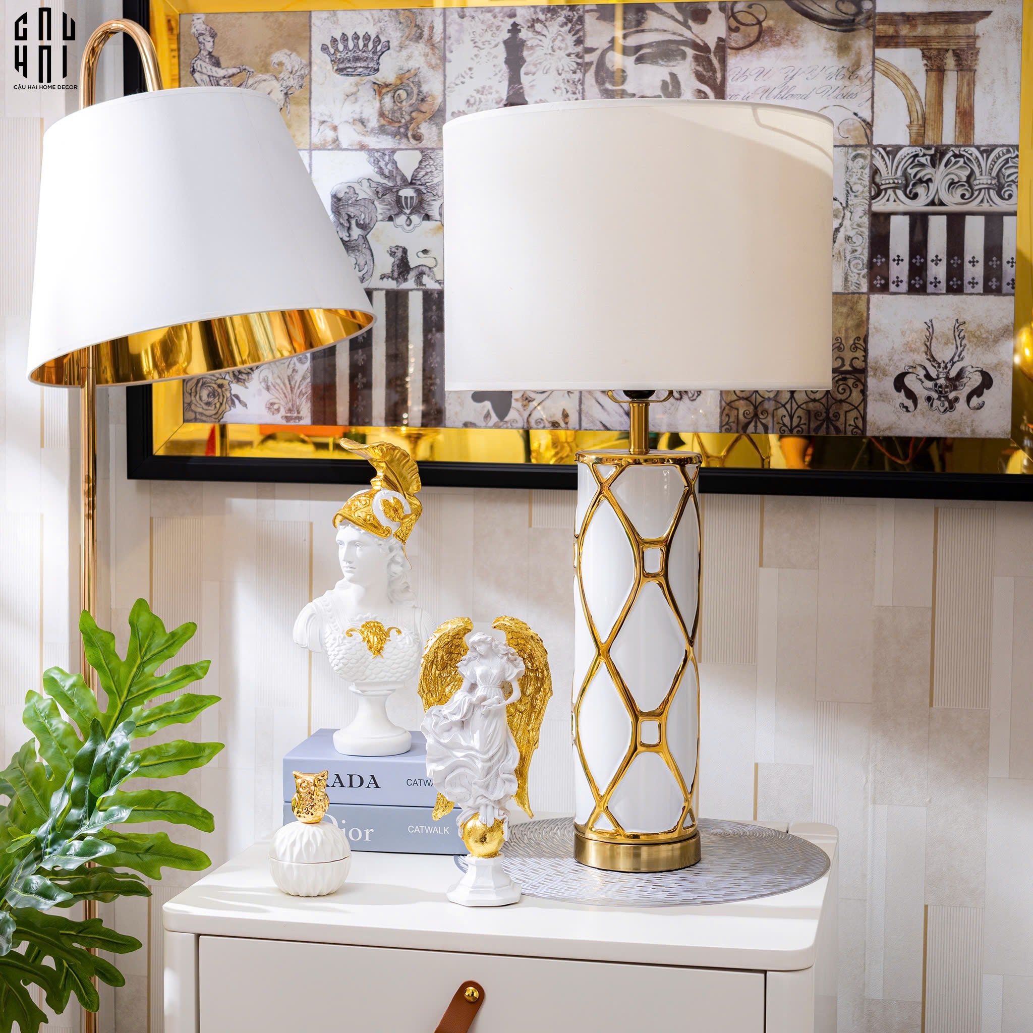 ĐÈN BÀN IRIS WHITE - IRIS WHITE SIDE TABLE LAMP-CẬU HAI HOME DECOR