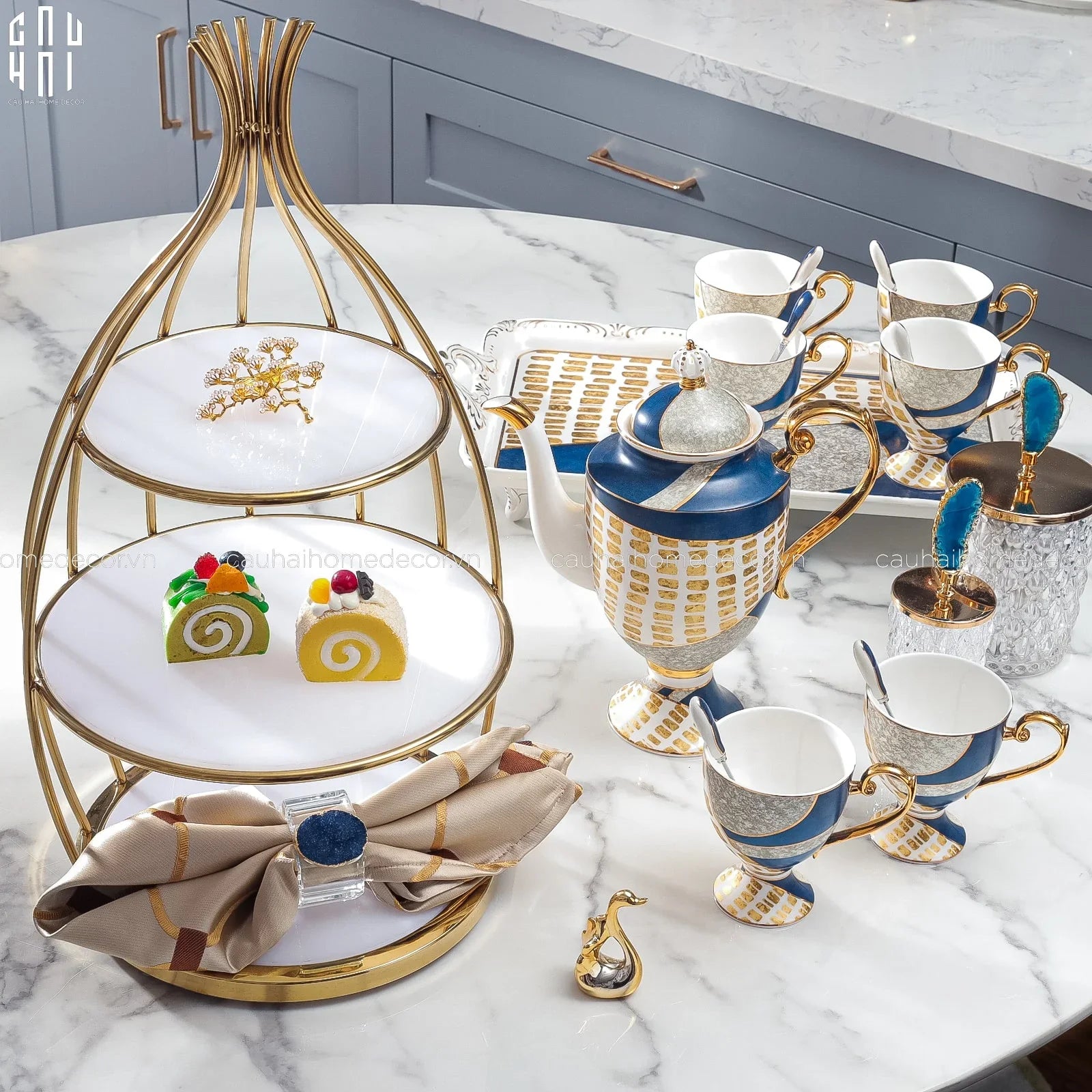 ĐĨA BÁNH 3 TẦNG GOLDEN CAGE-CẬU HAI HOME DECOR