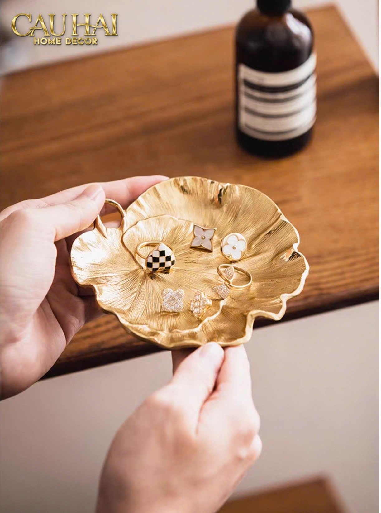 HOME COUTURE - ĐĨA ĐỒNG LOTUS D'OR-CẬU HAI HOME DECOR