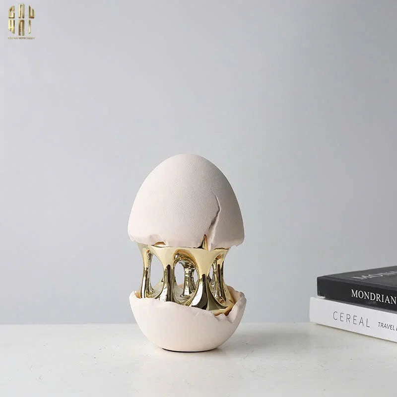 Elysian - Tượng Quả Trứng Hatching Egg 9x12x20-CẬU HAI HOME DECOR
