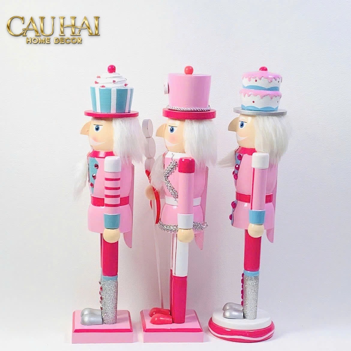 Fêtes Couture - Set 3 Tượng Nutcracker Cotton Candy Plush Pink 38Cm-TƯỢNG TRANG TRÍ-CẬU HAI HOME DECOR