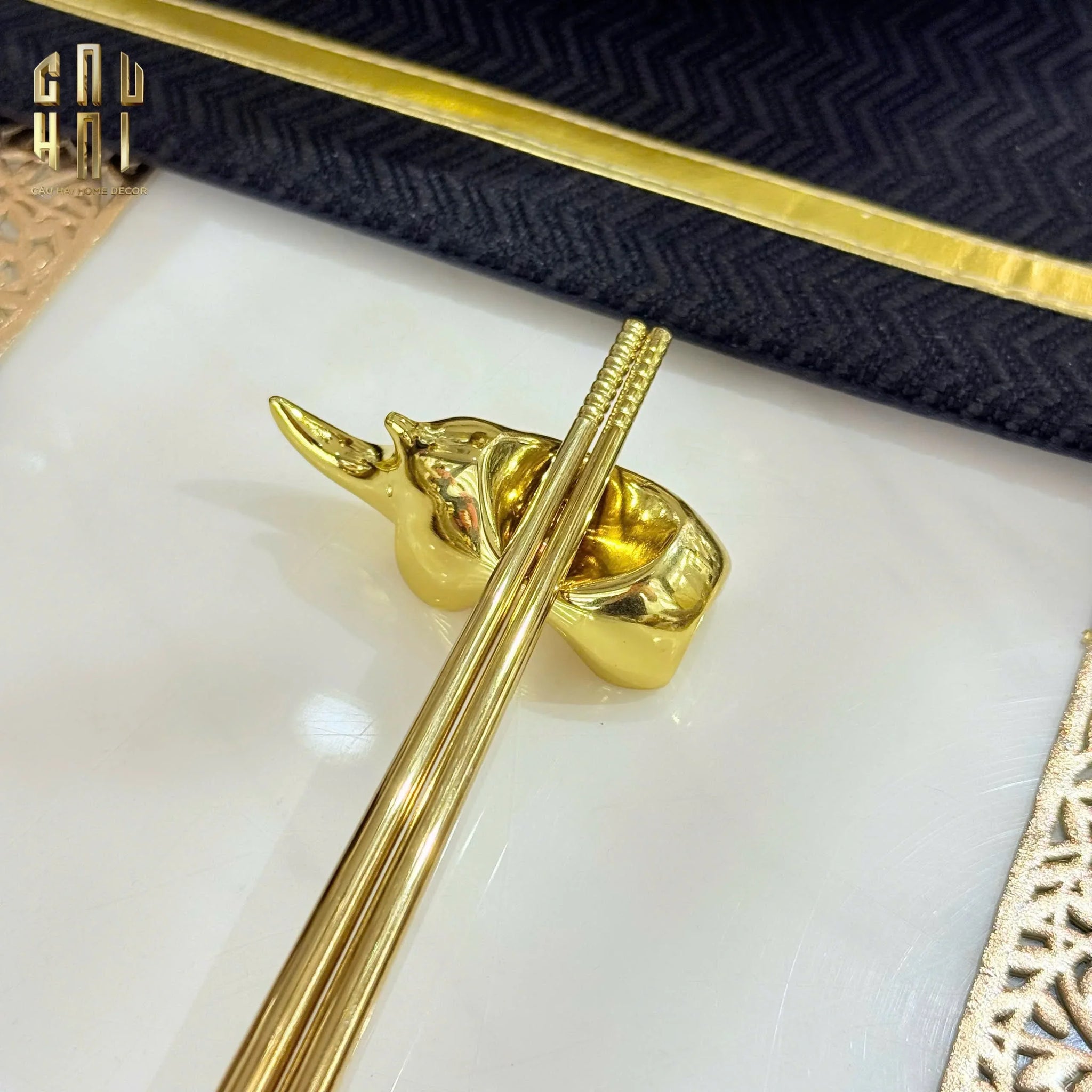 GÁC ĐŨA - CHOPSTICK REST RHINO-CẬU HAI HOME DECOR