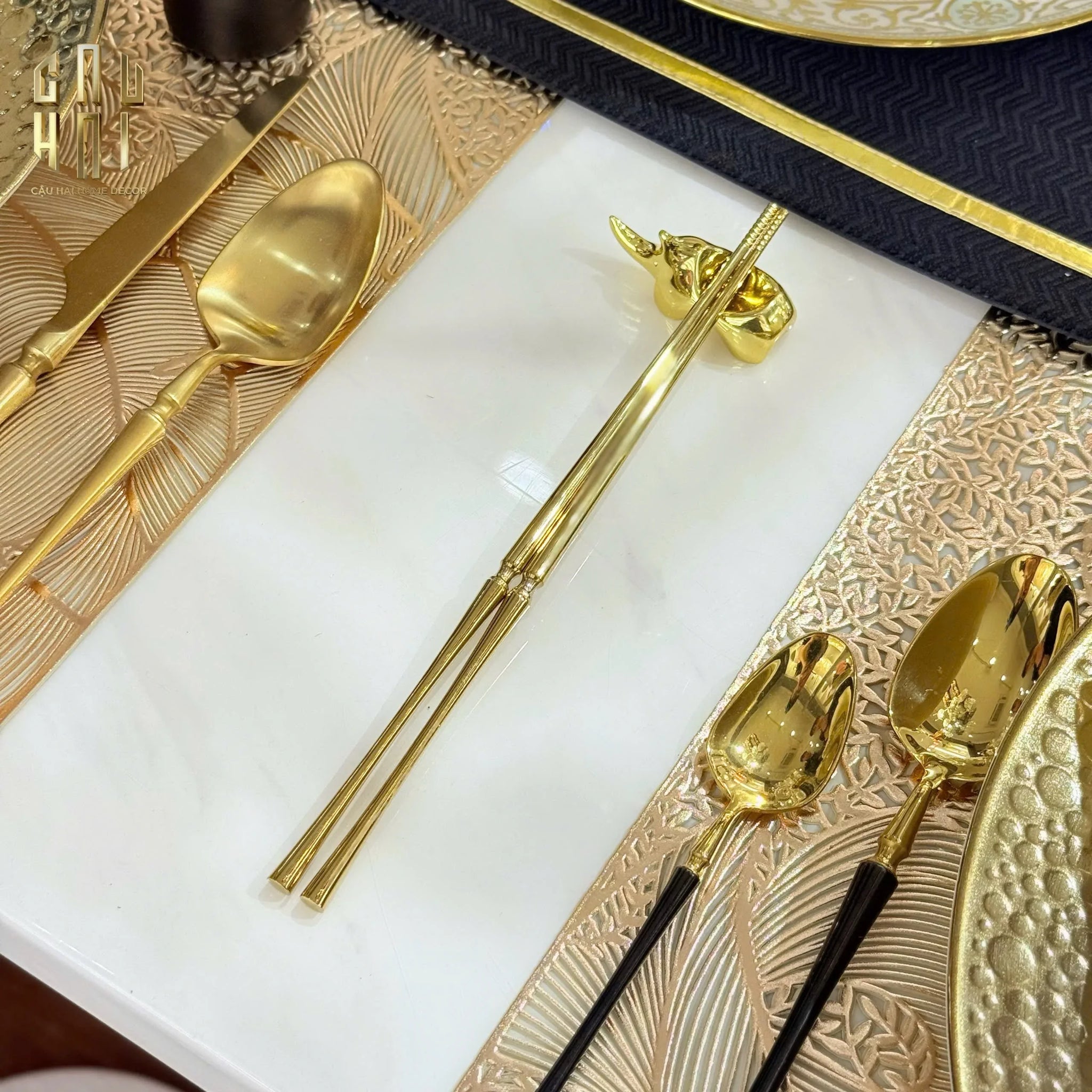 GÁC ĐŨA - CHOPSTICK REST RHINO-CẬU HAI HOME DECOR