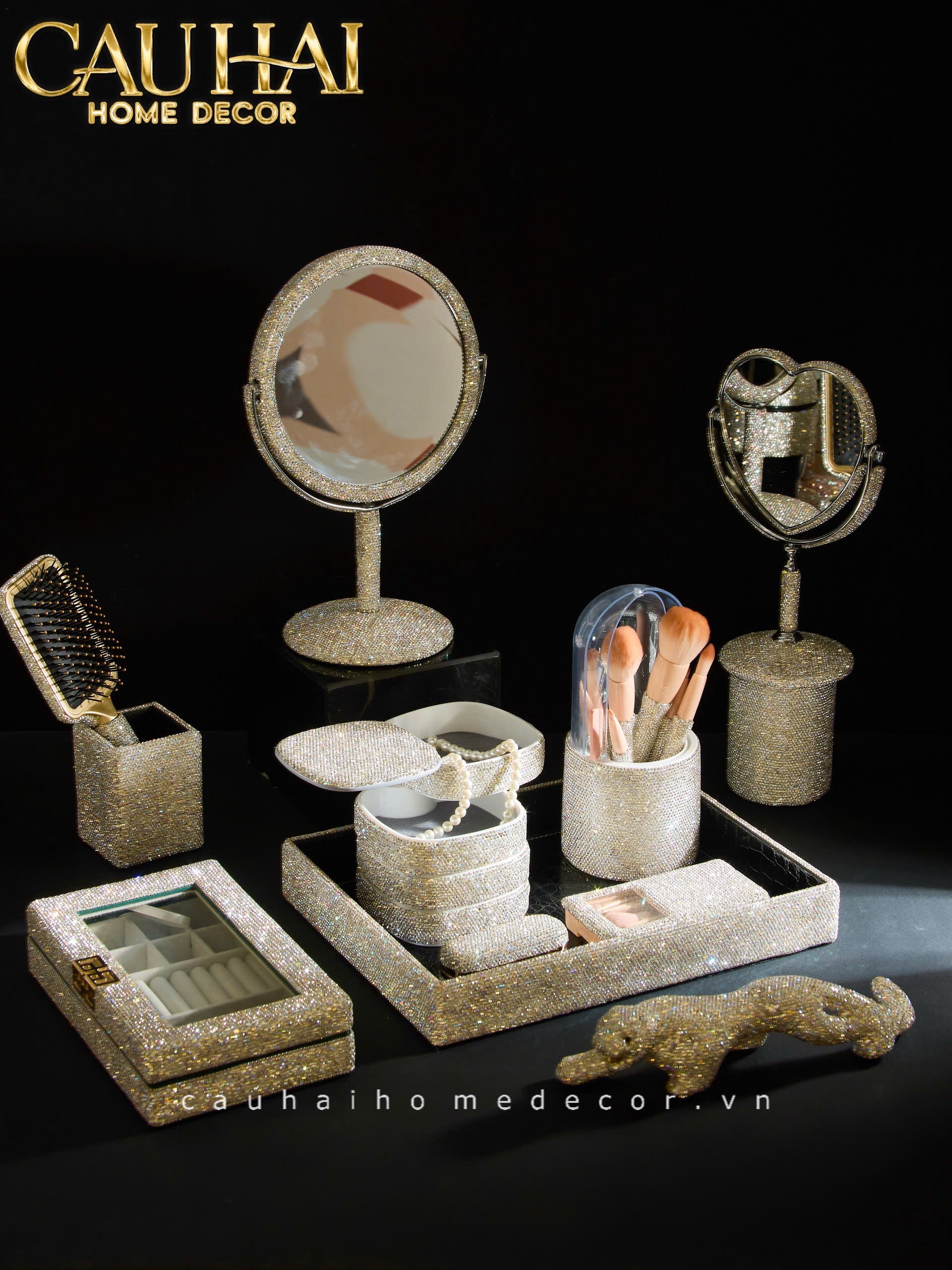 HỘP CỌ MAKE UP ON THE GO  BEAUTY BOX DIAMOND BLING BLING