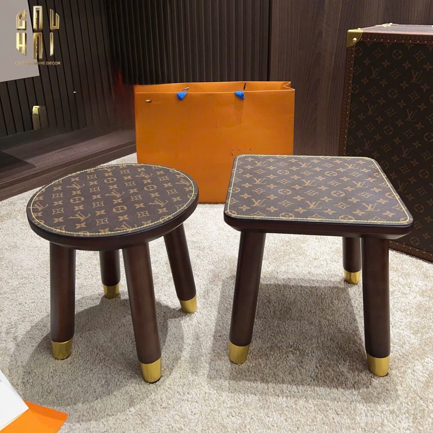 GHẾ VUÔNG LOUIS MONOGRAM-CẬU HAI HOME DECOR