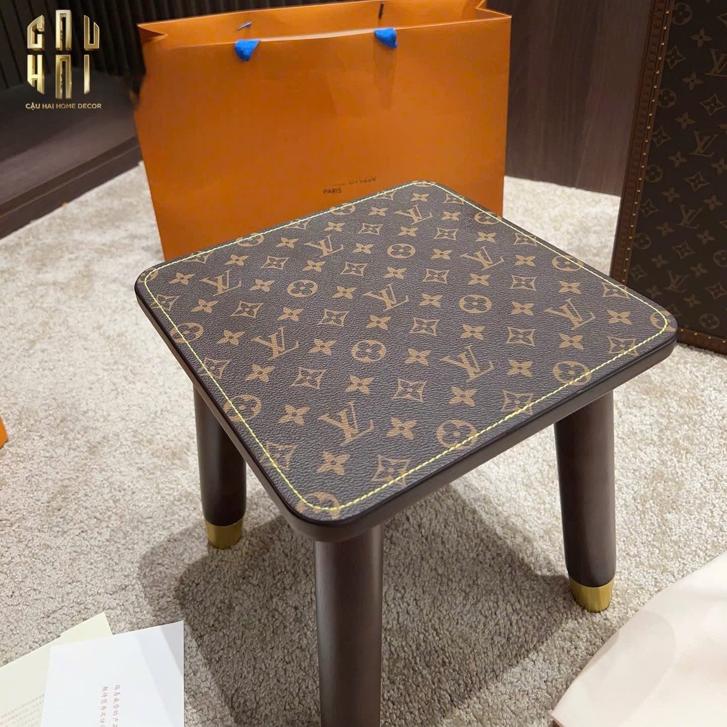 GHẾ VUÔNG LOUIS MONOGRAM-CẬU HAI HOME DECOR