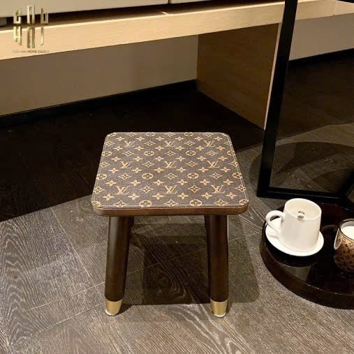 GHẾ VUÔNG LOUIS MONOGRAM-CẬU HAI HOME DECOR