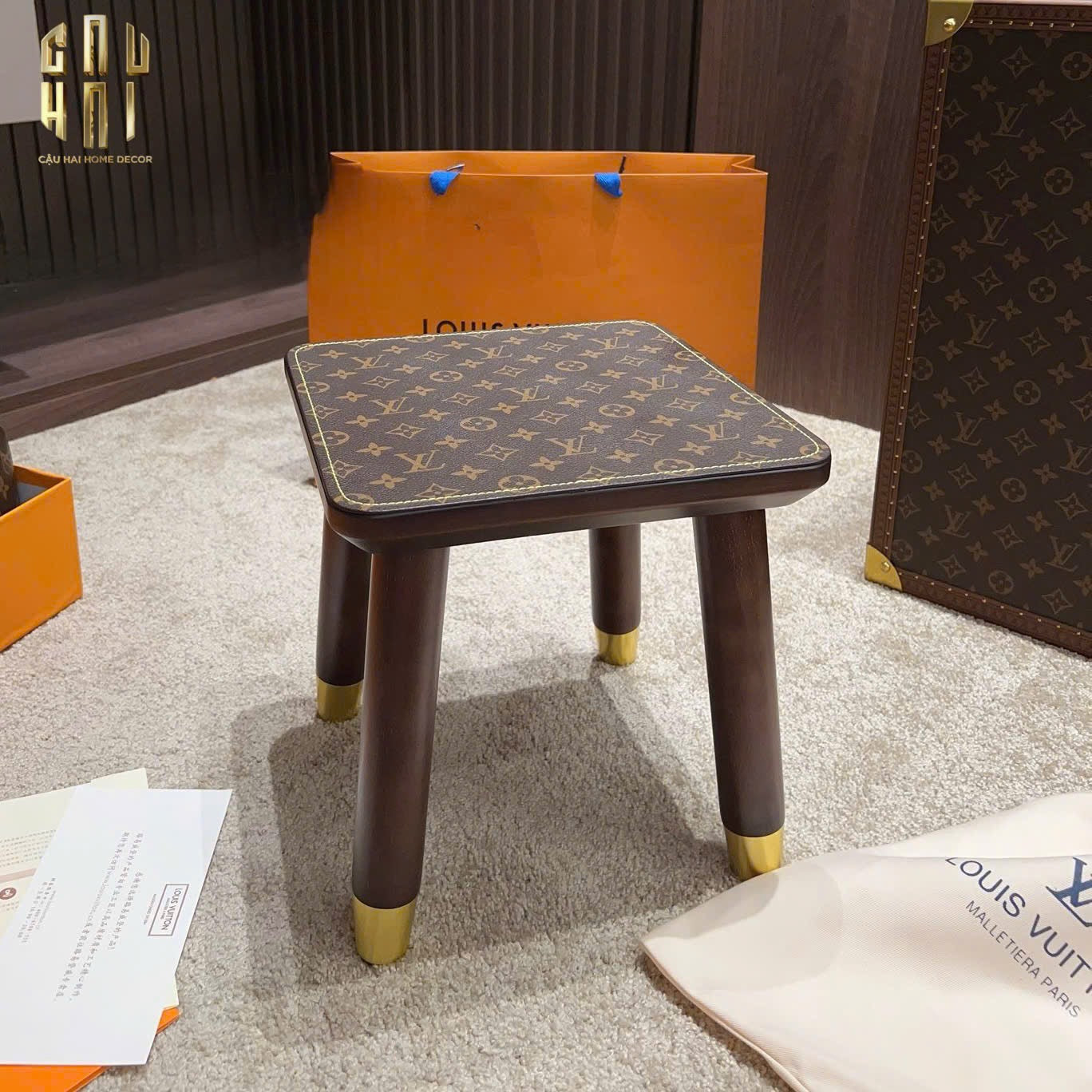 GHẾ VUÔNG LOUIS MONOGRAM-CẬU HAI HOME DECOR