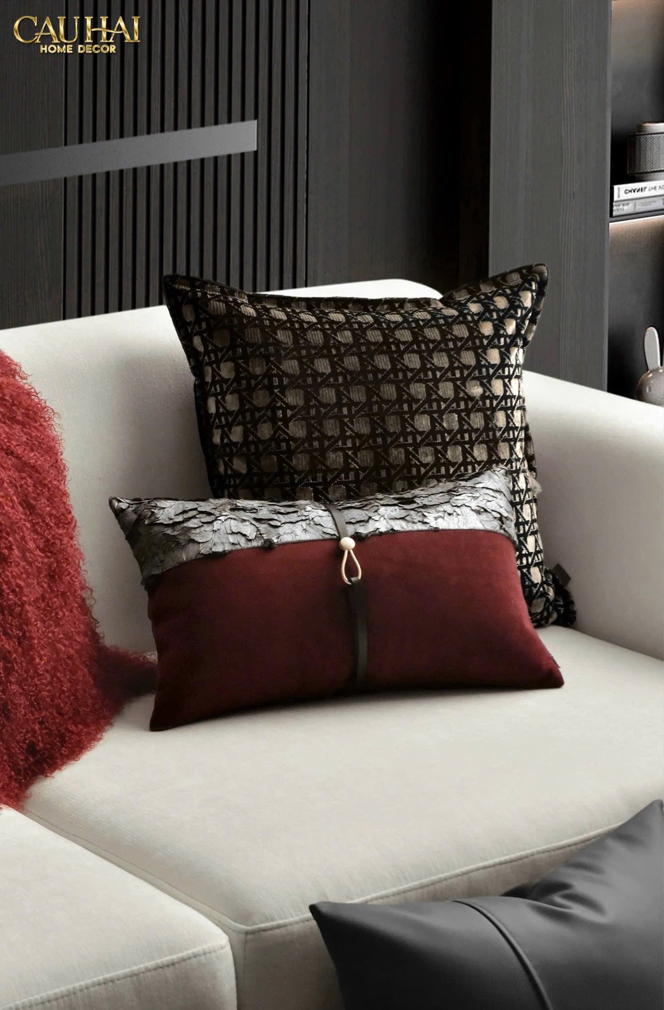 GỐI BURGUNDY VELVET SANGRIA METALLIC 30x50-CẬU HAI HOME DECOR