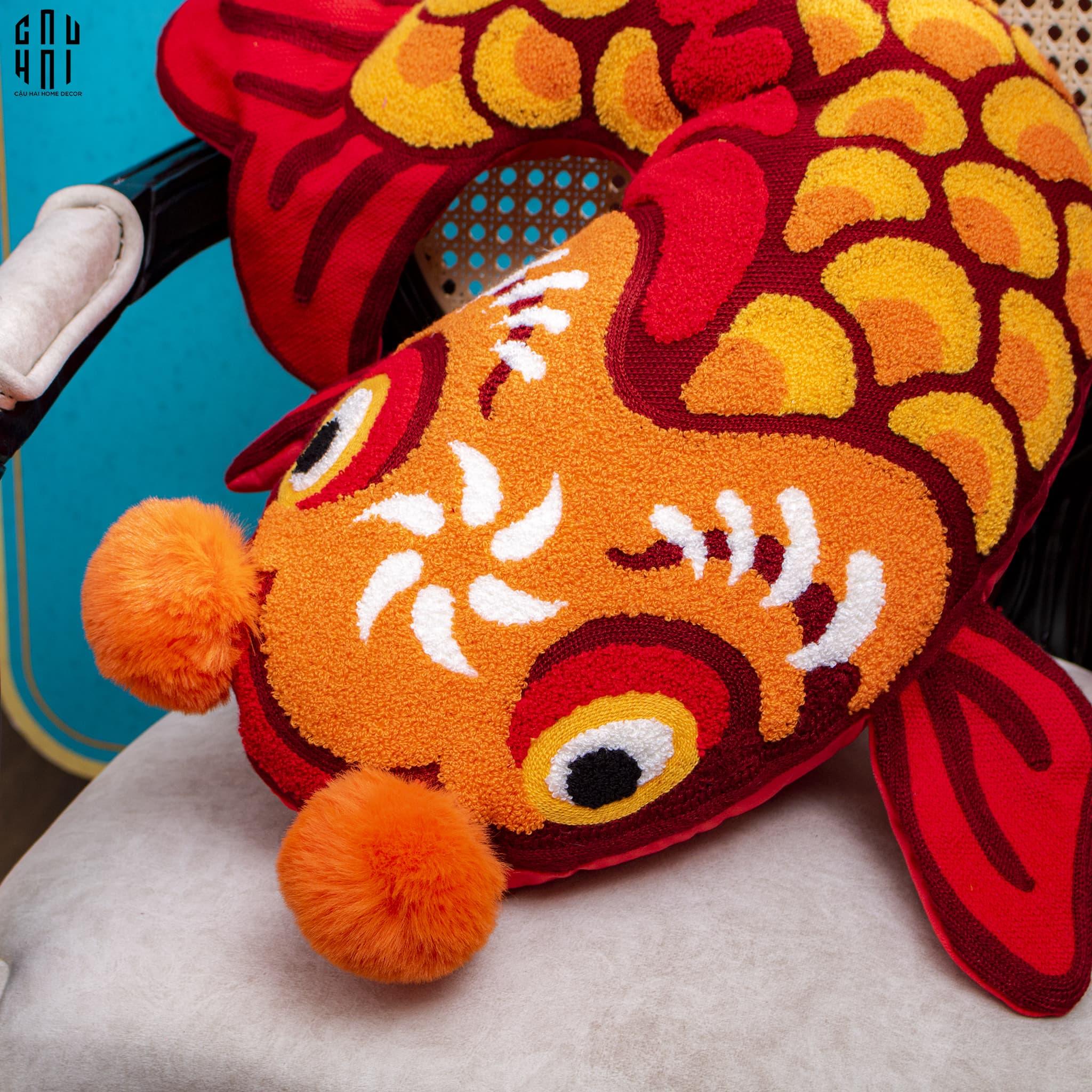 GỐI CÁ CHÉP HÓA RỒNG 56CM-CẬU HAI HOME DECOR
