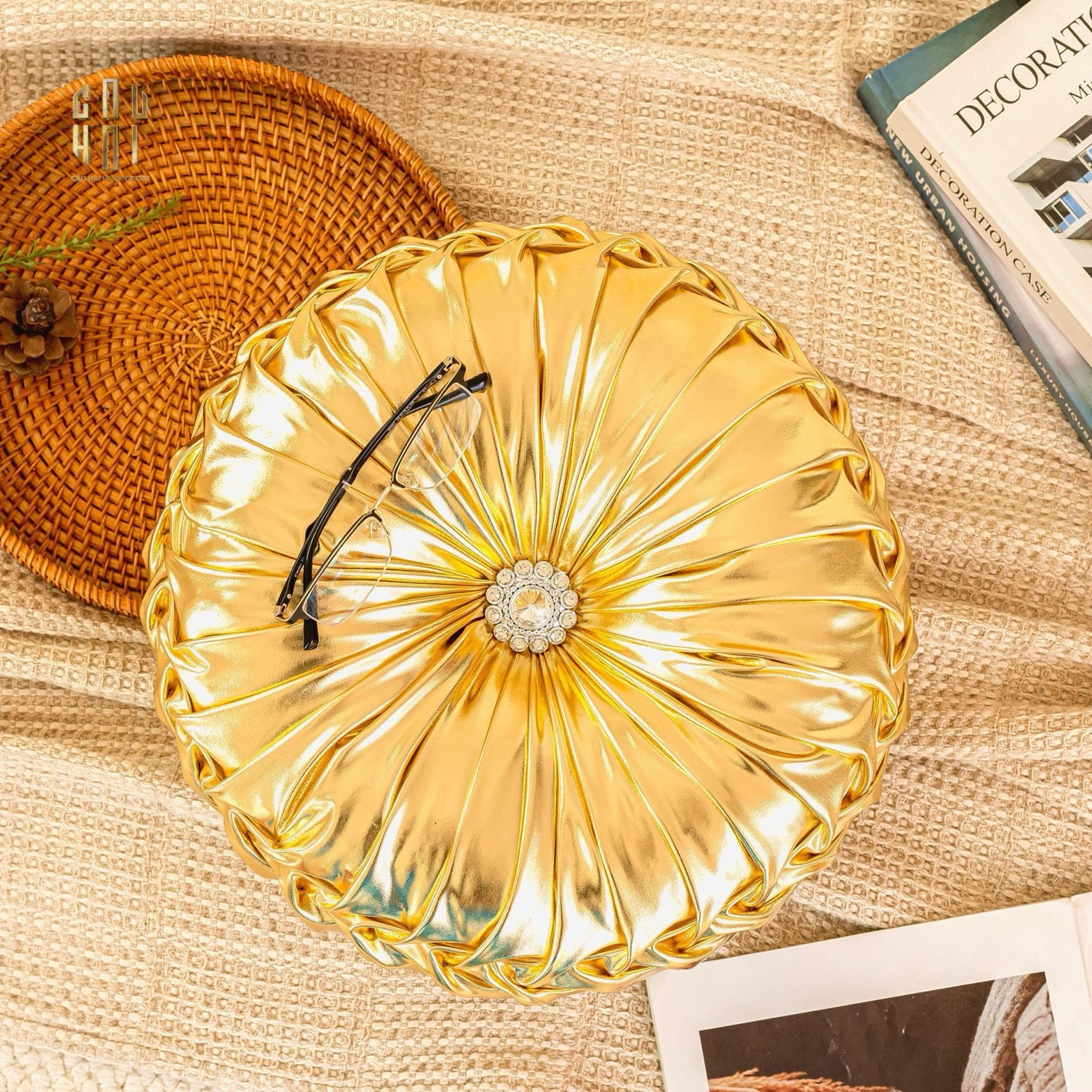 GỐI DA BÓNG STUNNING KELLY - GOLD-CẬU HAI HOME DECOR