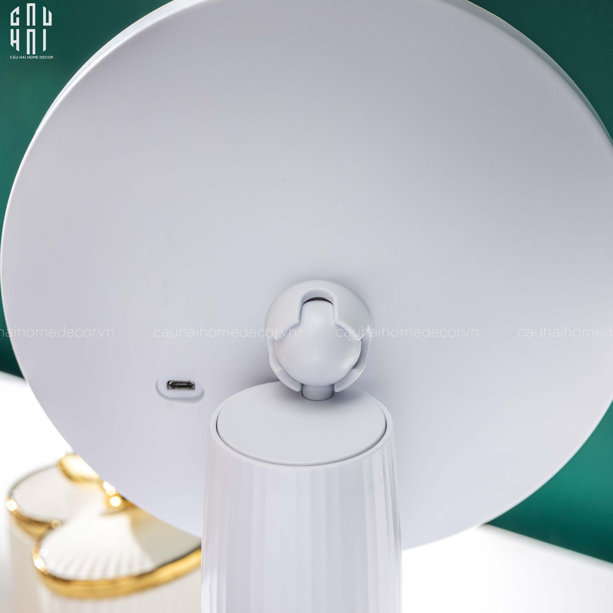 HAUTE FOLIE - GƯƠNG TRANG ĐIỂM TIARA SS25-CẬU HAI HOME DECOR