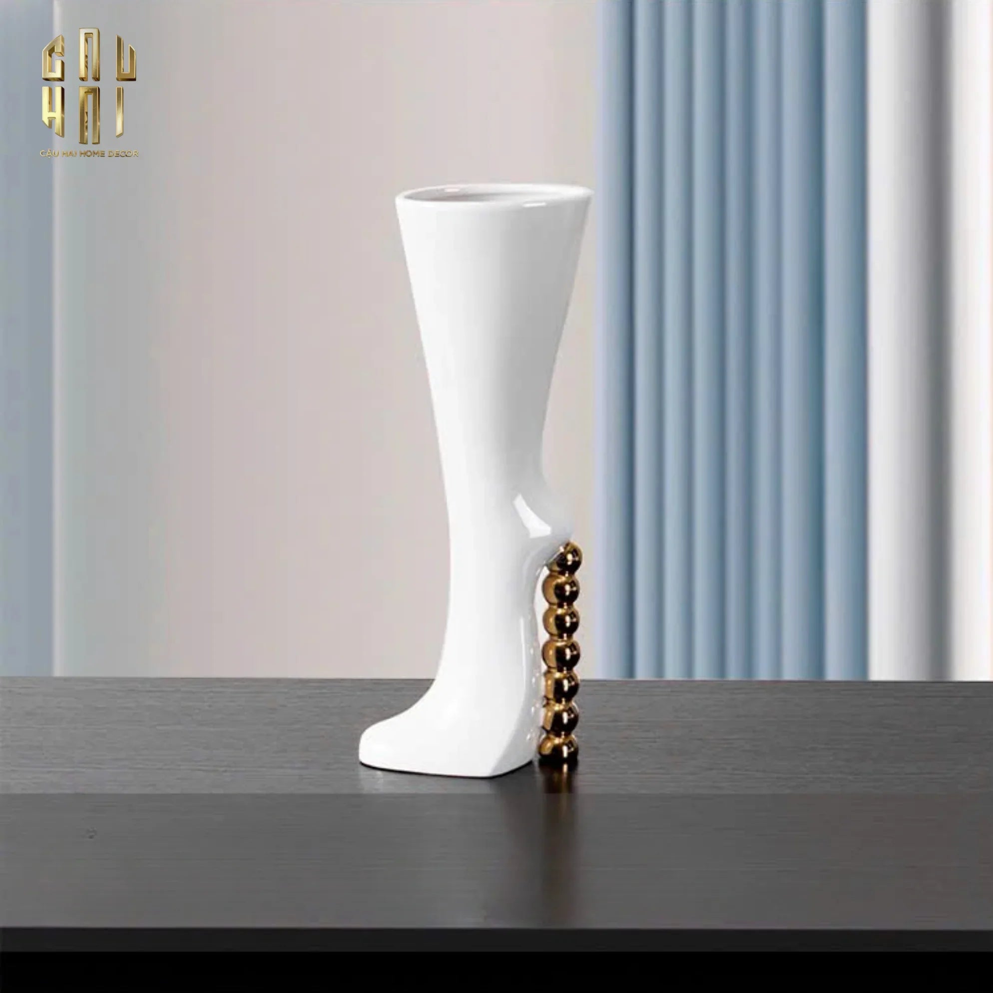 HOME COUTURE - BÌNH HOA CATWALK HIGH HEEL PEARL WHITE VASE H38-CẬU HAI HOME DECOR