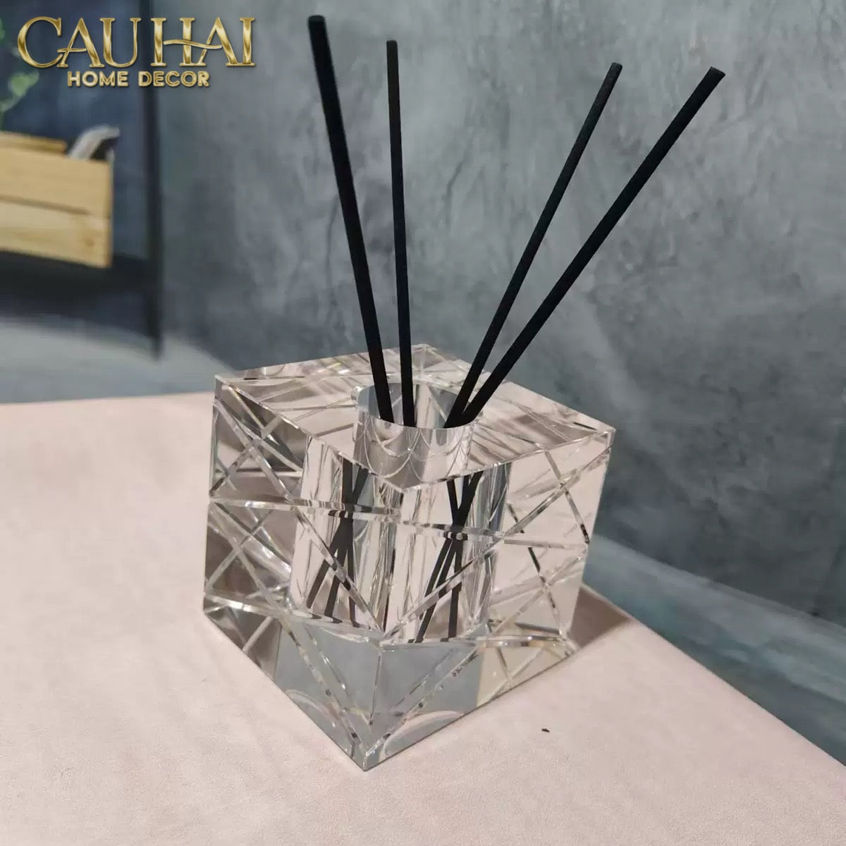 Home Fragrance - Lọ Khuếch Tán Tinh Dầu Cristalleries Cannage Facetté Smoky Gris 7x7x7-CẬU HAI HOME DECOR