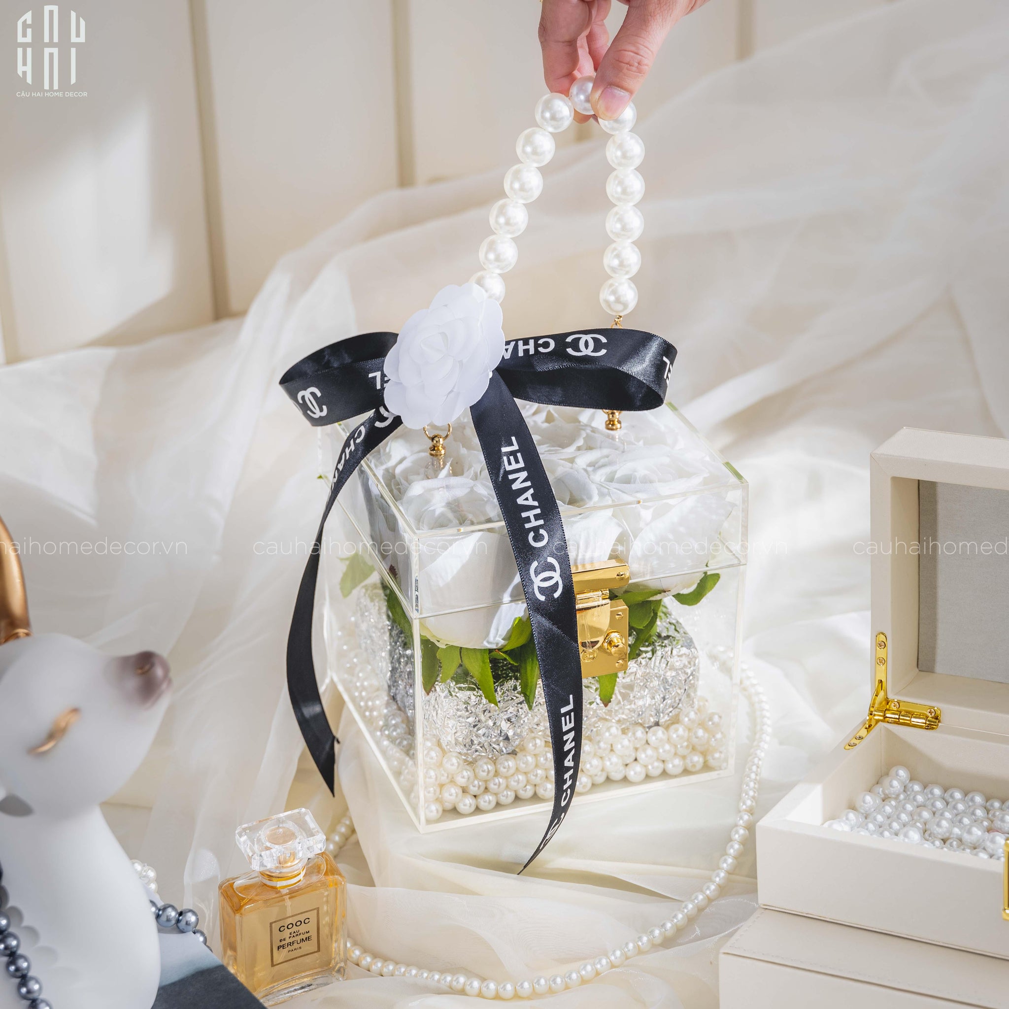 HỘP HOA VELVET ROSE - WHITE-CẬU HAI HOME DECOR