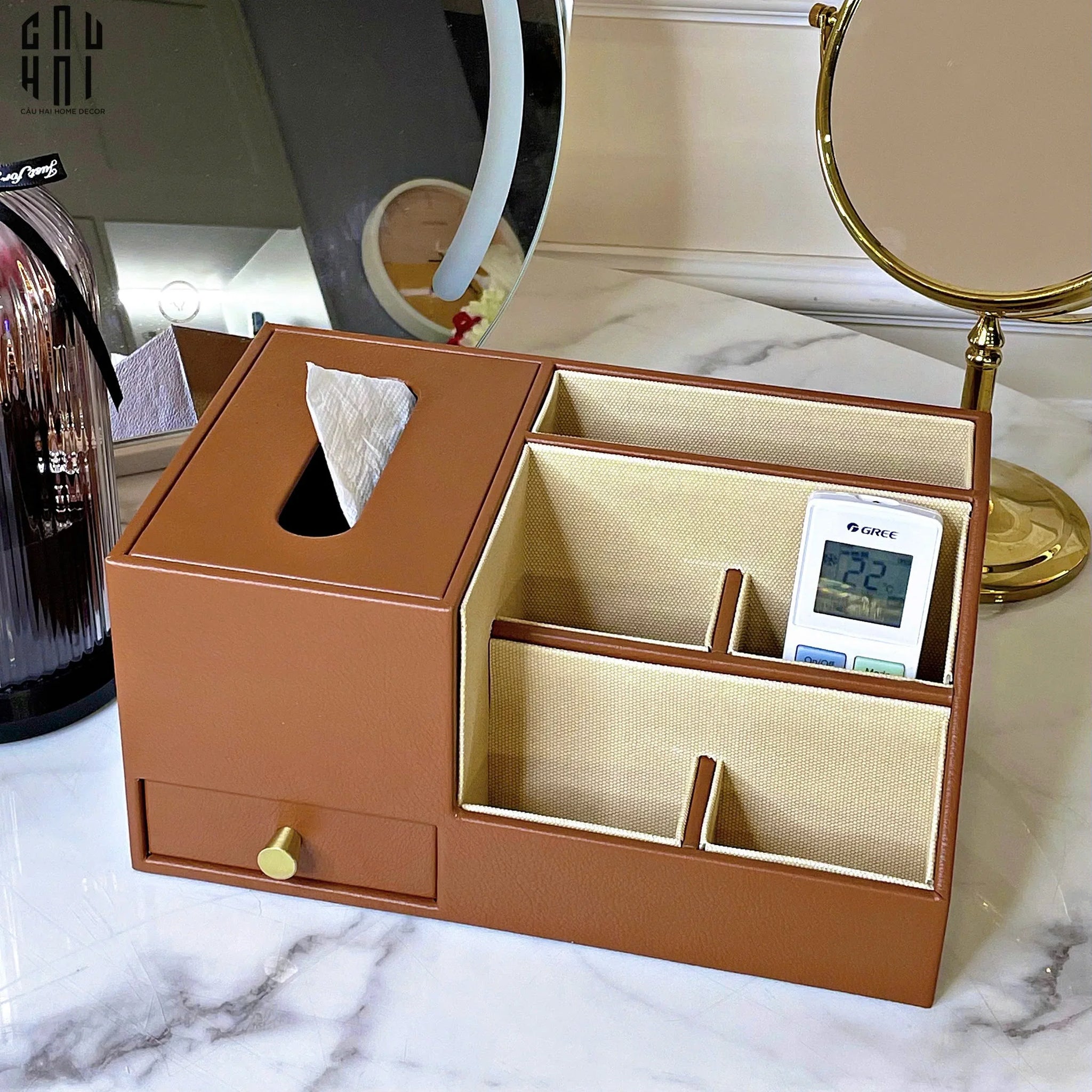 HỘP KHĂN GIẤY DA ĐA NĂNG COGNAC AUTHENTIQUE SS25-CẬU HAI HOME DECOR