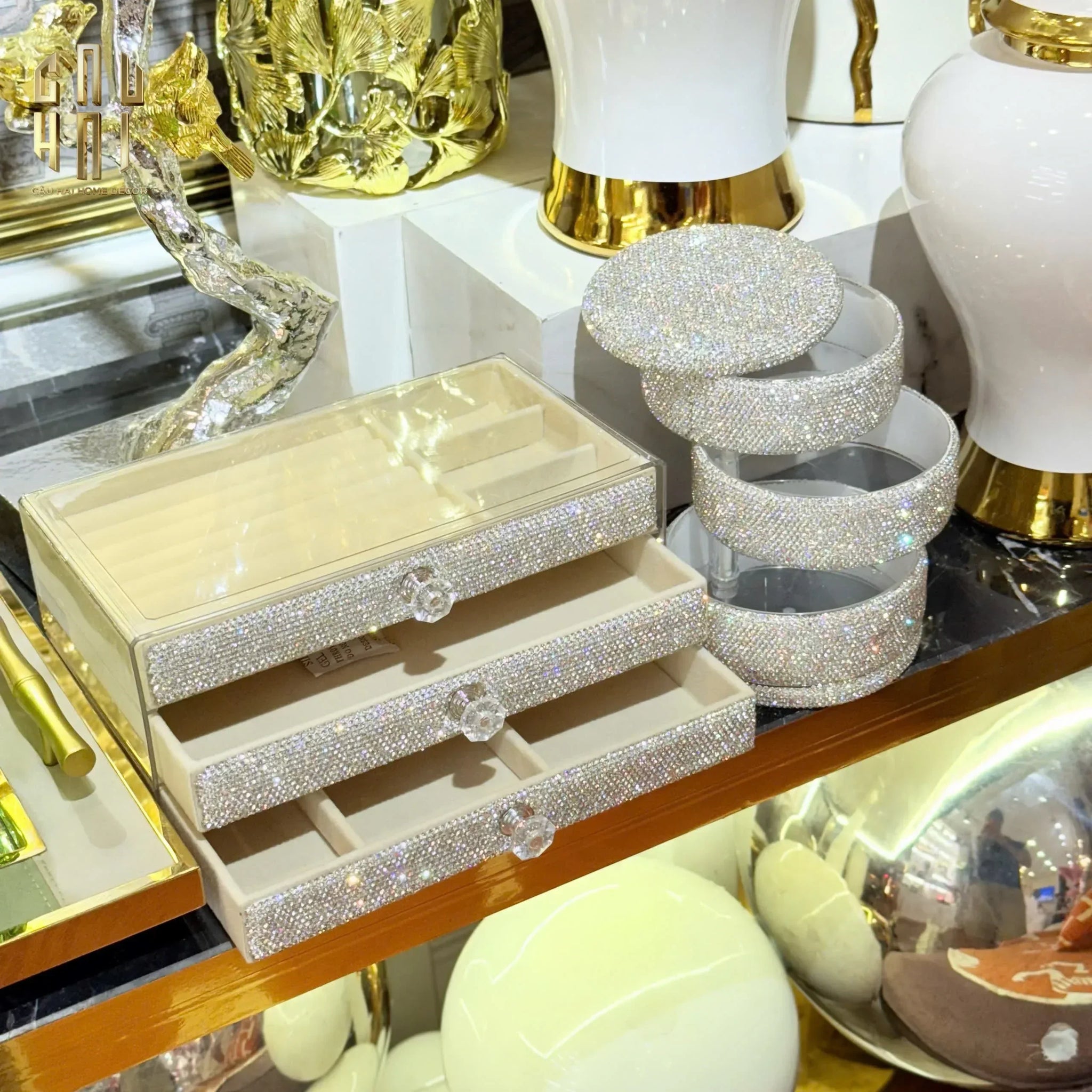 HỘP LƯU TRỮ 4 TẦNG CAROUSEL DIAMOND BLING BLING-CẬU HAI HOME DECOR