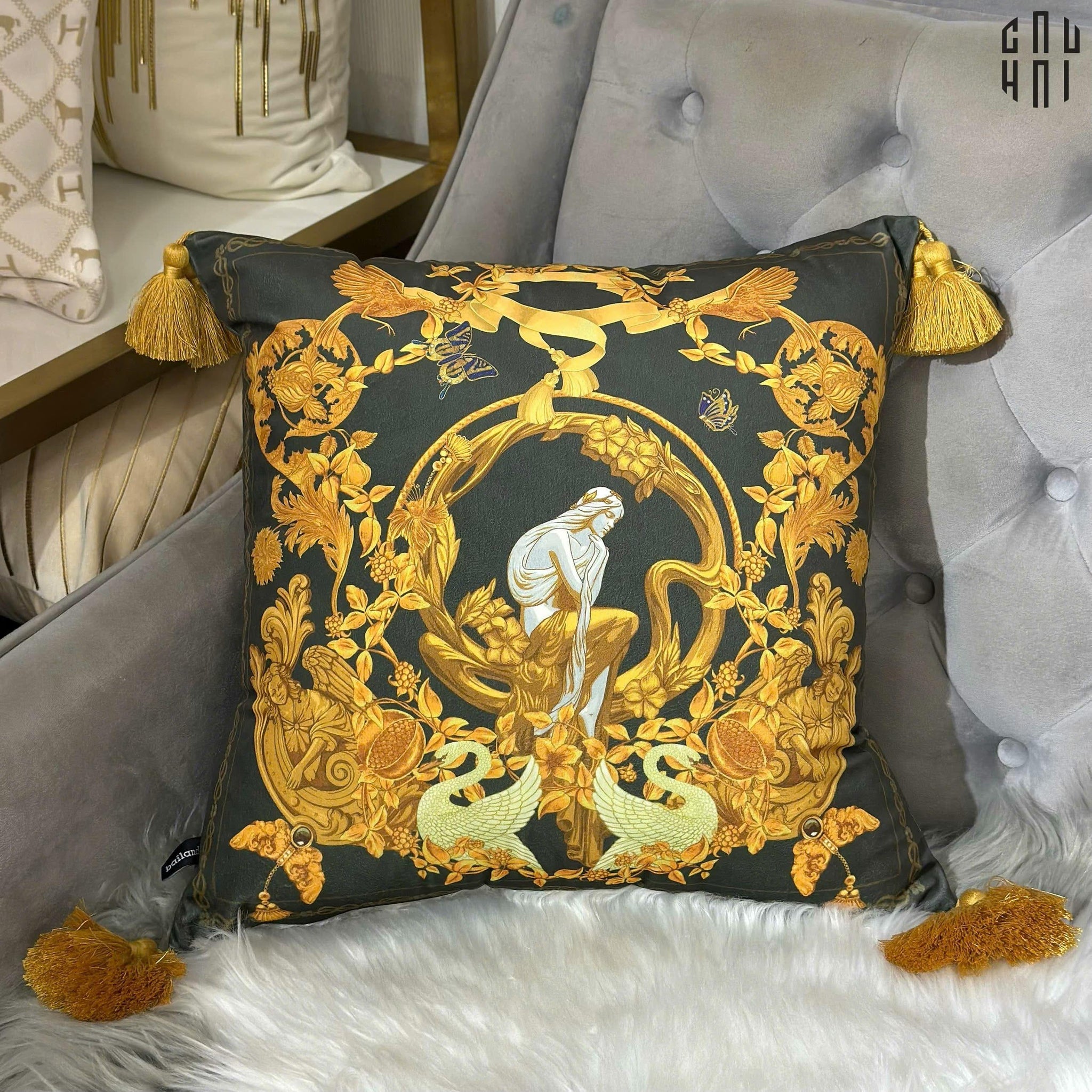 IMPERIAL SIGNATURE - VỎ GỐI NHUNG ACANTHUS ROYALE 45.-CẬU HAI HOME DECOR
