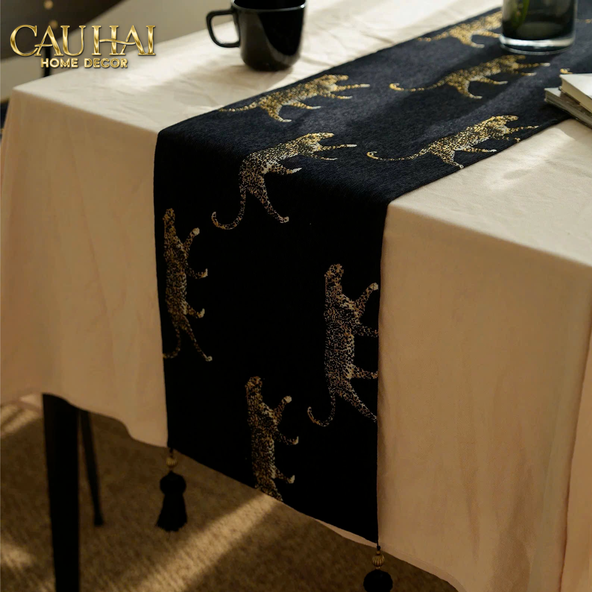 KHĂN TRẢI BÀN JARGUAR SAVOIR TABLE RUNNER 30X240-CẬU HAI HOME DECOR