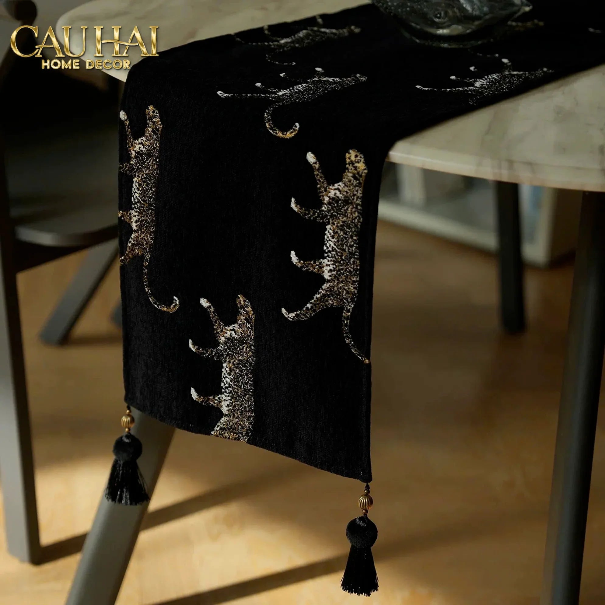 Khăn Trải Bàn - Jarguar Savoir Table Runner 30X240-CẬU HAI HOME DECOR