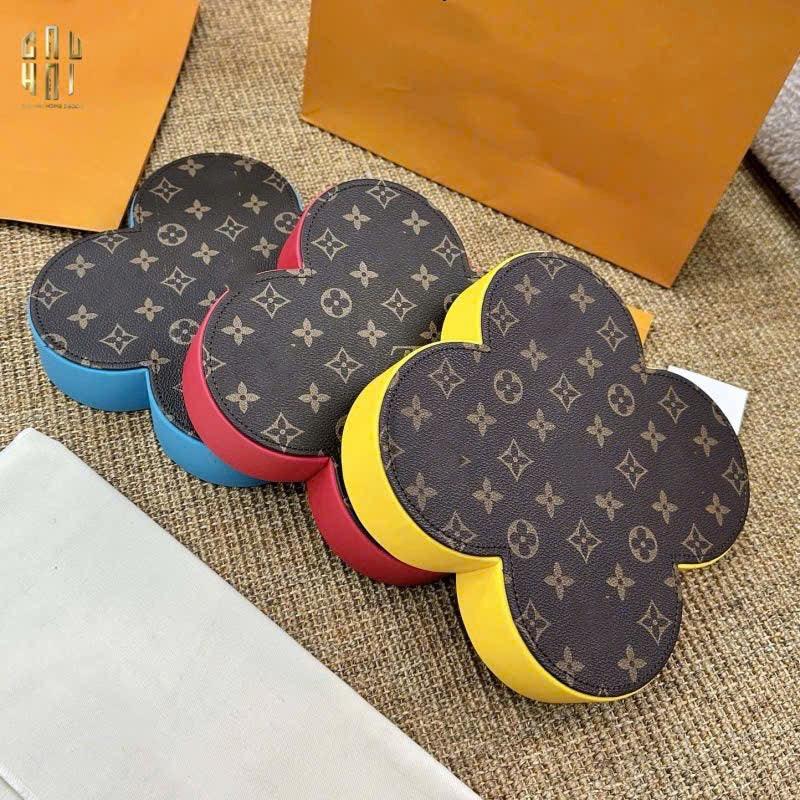 KHAY FLEUR MONOGRAM LOUIS.V – JAUCE-CẬU HAI HOME DECOR