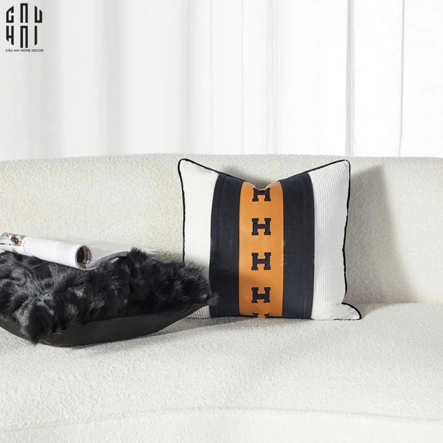 L’ATELIER DU CUSSON - VỎ GỐI NHUNG PHỐI DA LEATHER SADDLE LUXE-CẬU HAI HOME DECOR