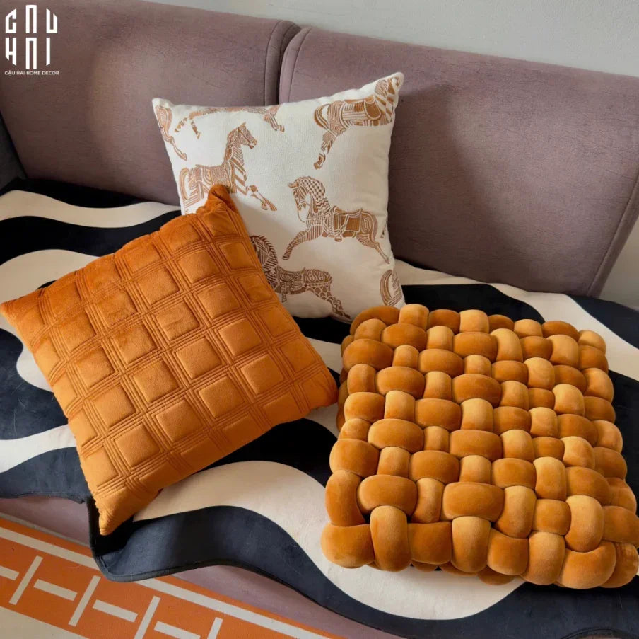 Les Cussins D’Élégance - Vỏ Gối Canvas Équestre Wild Spirit 45-CẬU HAI HOME DECOR