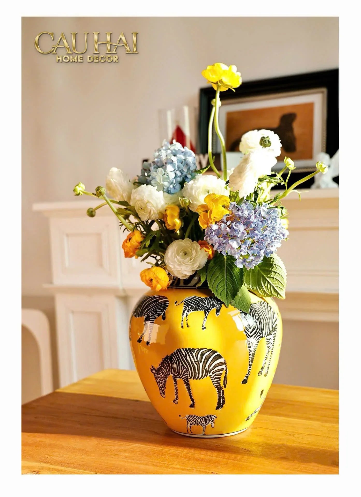 Maison Couture - Bình Hoa Gốm Sứ Hand-Painted Zebra Saffron Gold Artisan Vases-CẬU HAI HOME DECOR