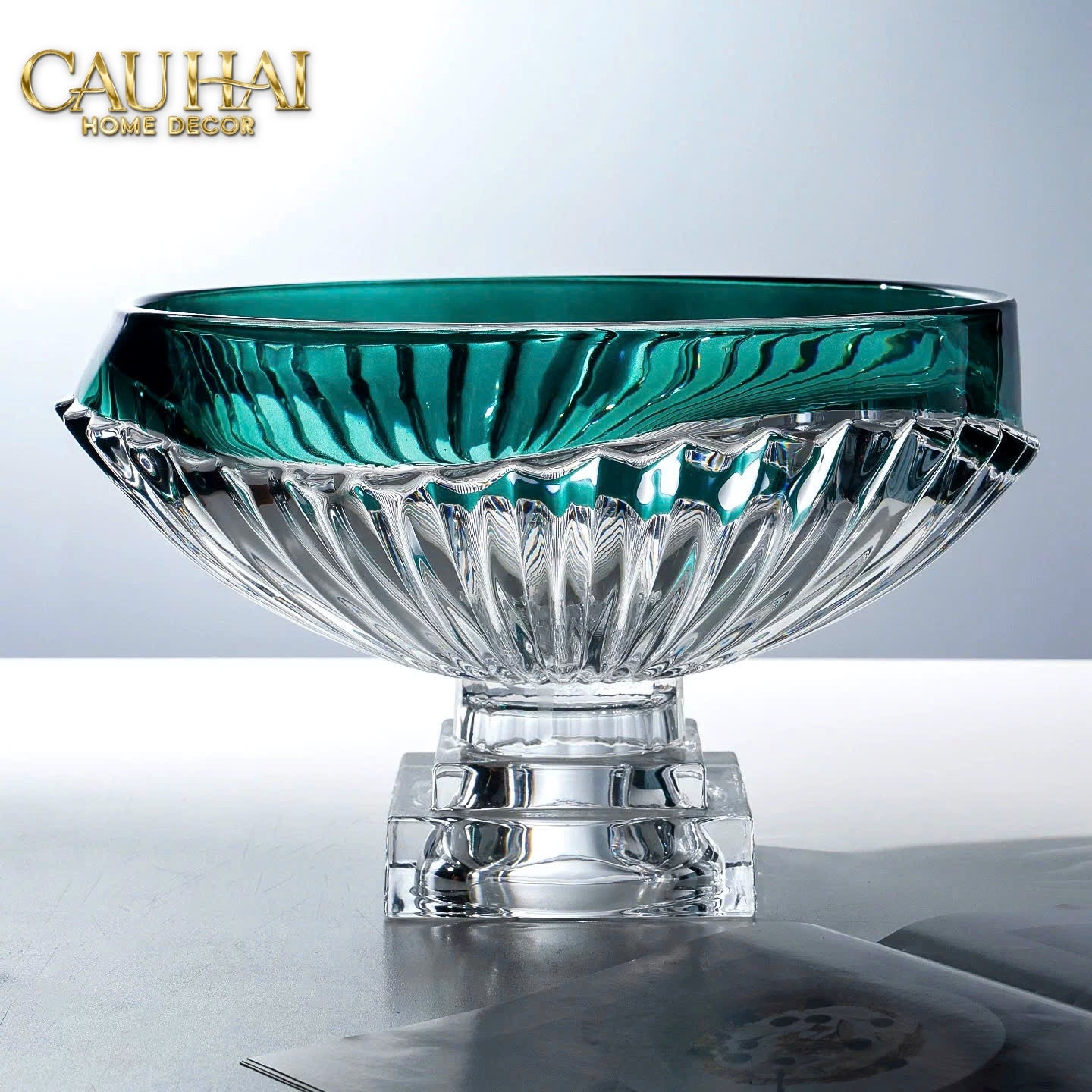 Maison Couture - Đĩa Trái Cây Ngọc Lục Bảo Émeraude Cristalleries Pedestal Bowl - CẬU HAI HOME DECOR