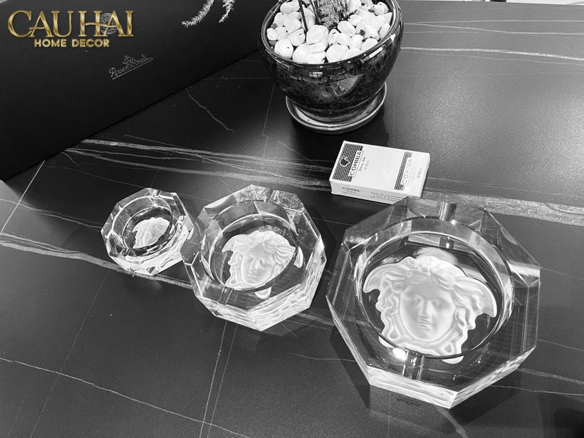 Maison Couture - Gạt Tàn Thủy Tinh Medusa Extravagant Cristalleries Ashtray-Gạt Tàn-CẬU HAI HOME DECOR-CẬU HAI HOME DECOR