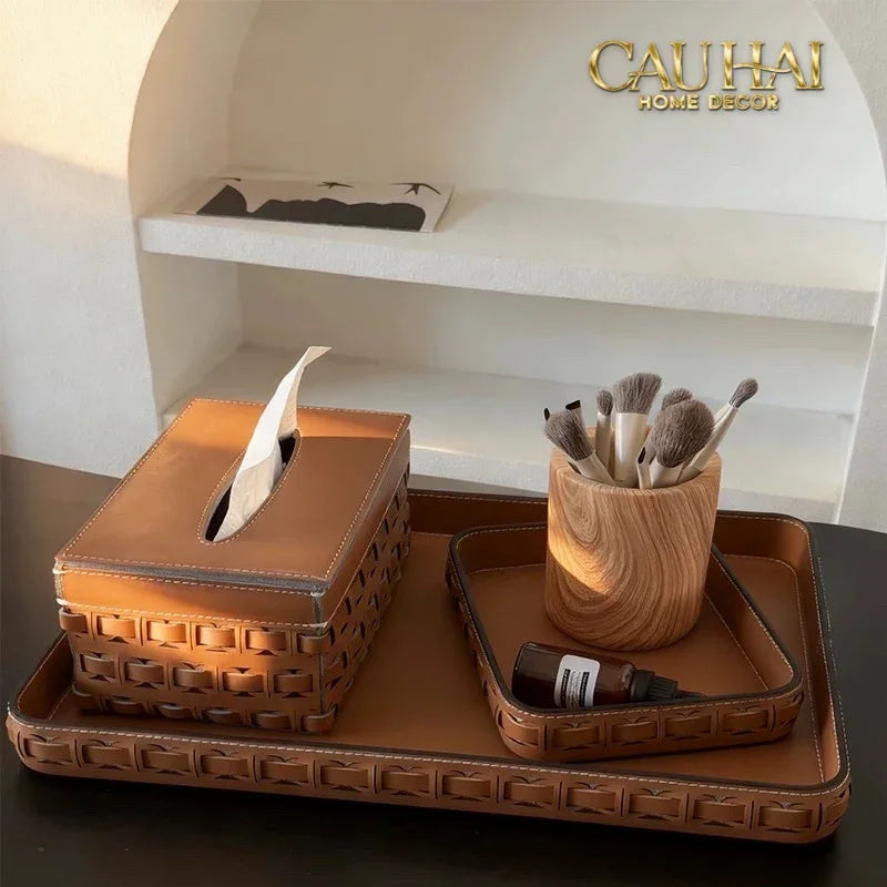 Maison Couture - Lọ Trang Trí Đầu Ngựa Da Thuộc Equestrian Head Leather Saddle Brun Vessel 13x17-CẬU HAI HOME DECOR