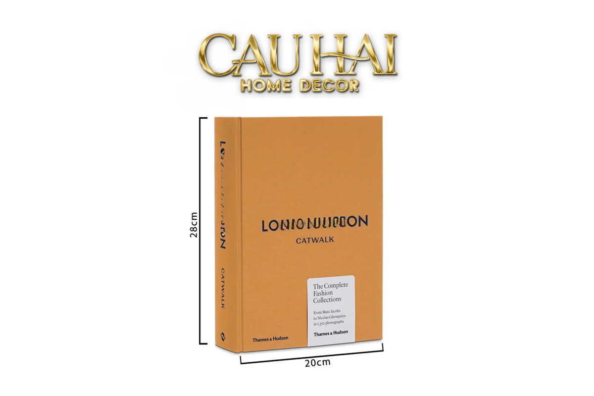 Maison Couture - Sách Louis Fashion Runway 20x28x6 632 pages-Sách Couture-CẬU HAI HOME DECOR